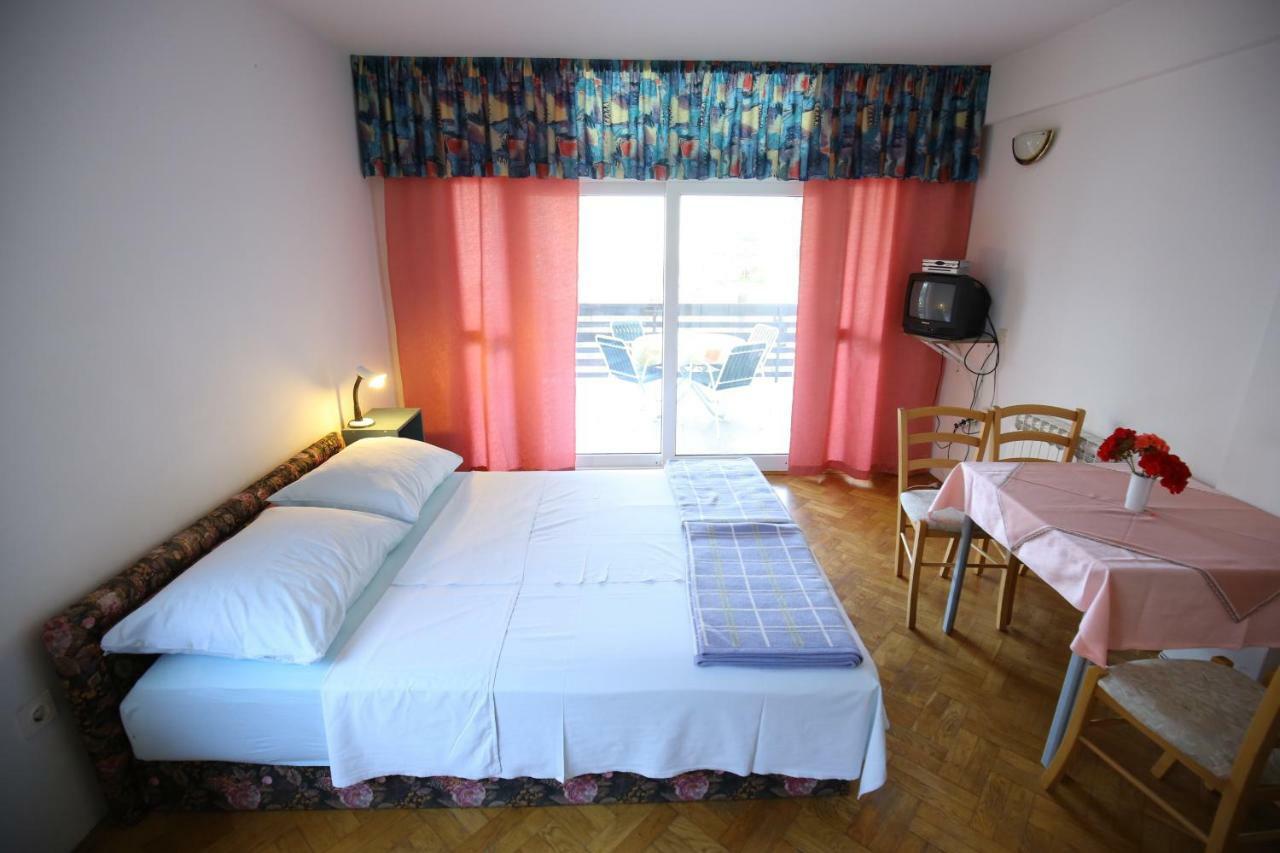 Apartments Paleka Petrčane Kültér fotó