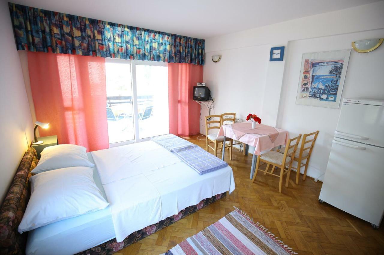 Apartments Paleka Petrčane Kültér fotó