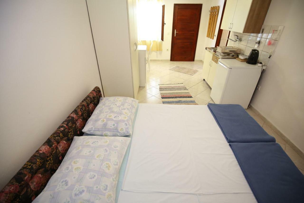 Apartments Paleka Petrčane Kültér fotó