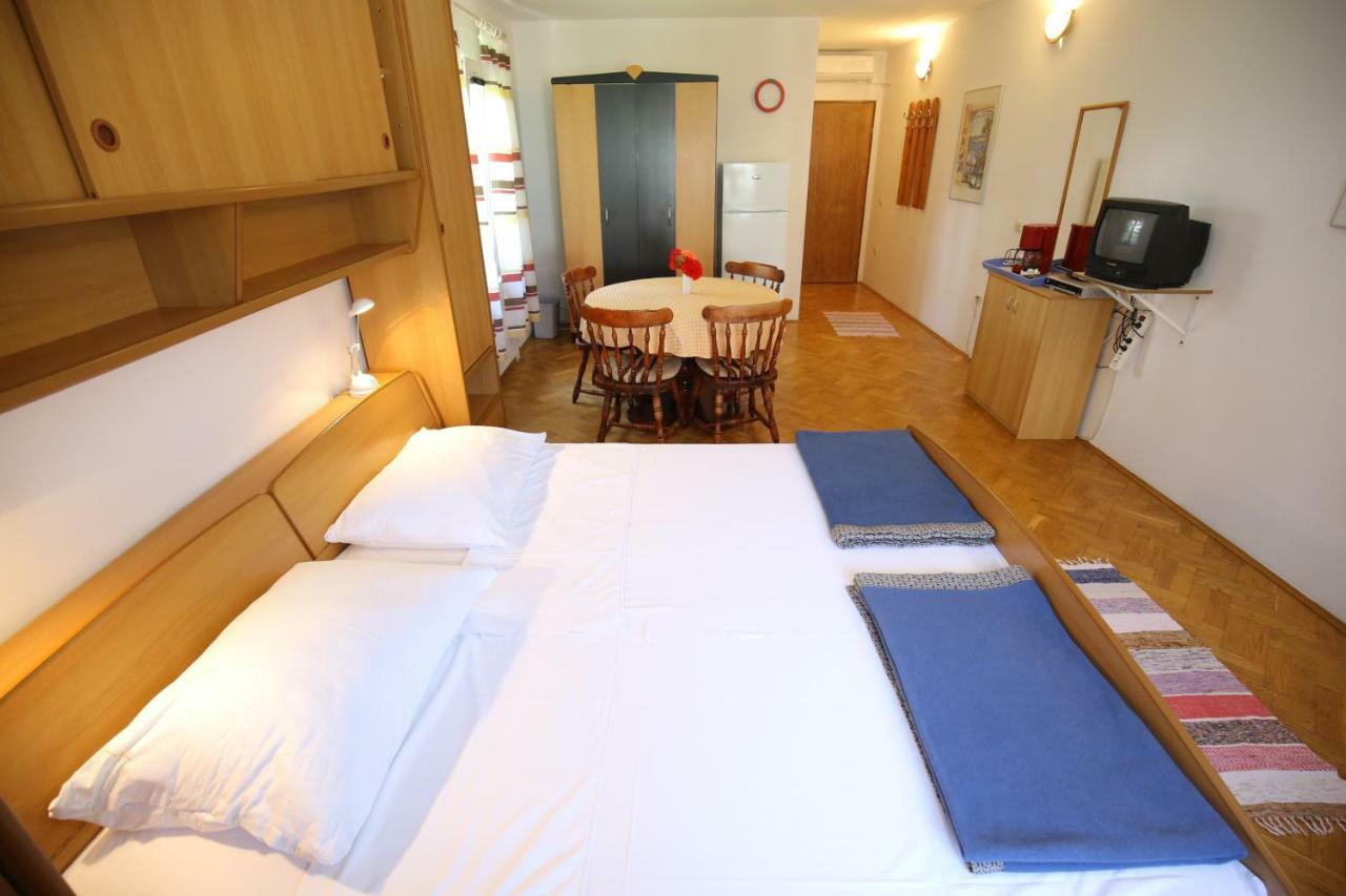 Apartments Paleka Petrčane Kültér fotó