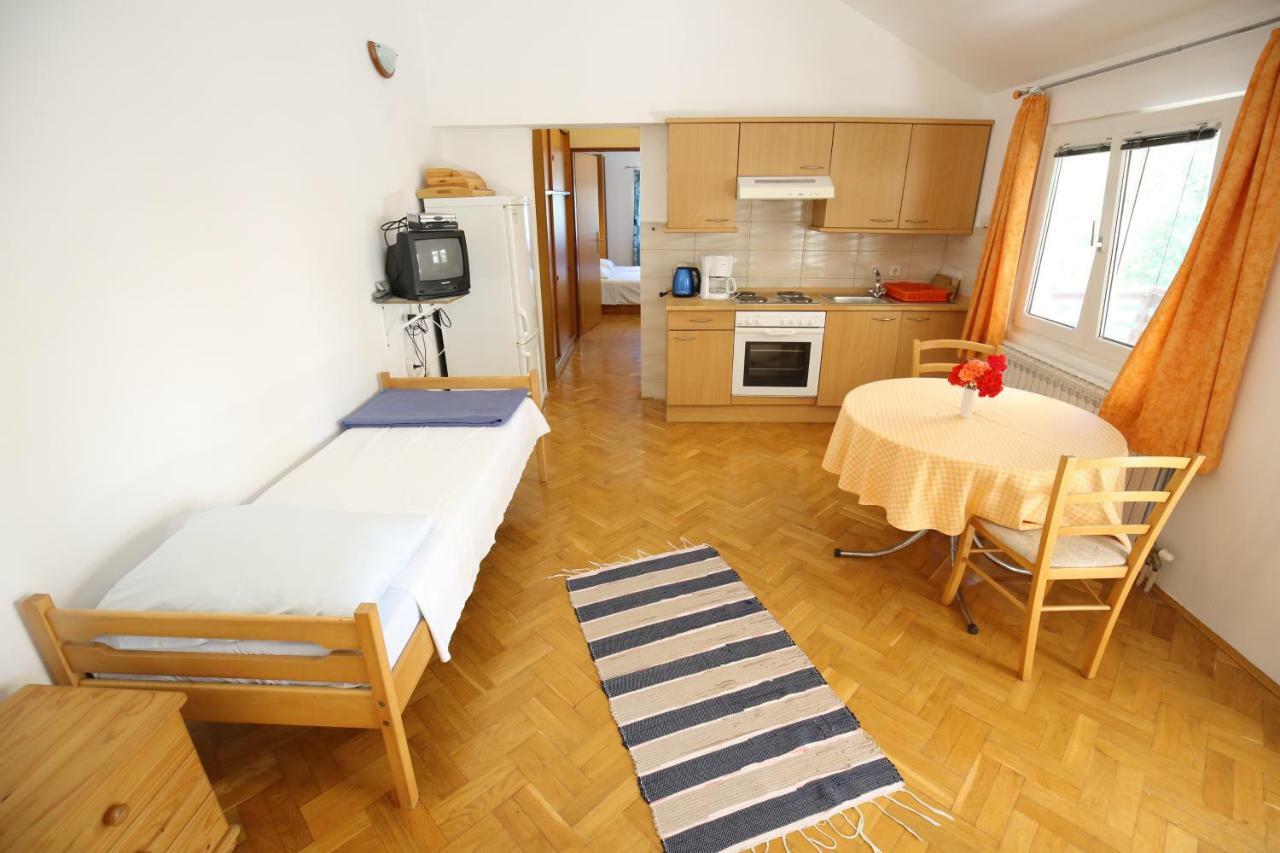 Apartments Paleka Petrčane Kültér fotó
