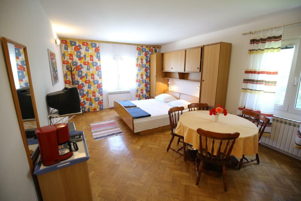 Apartments Paleka Petrčane Kültér fotó