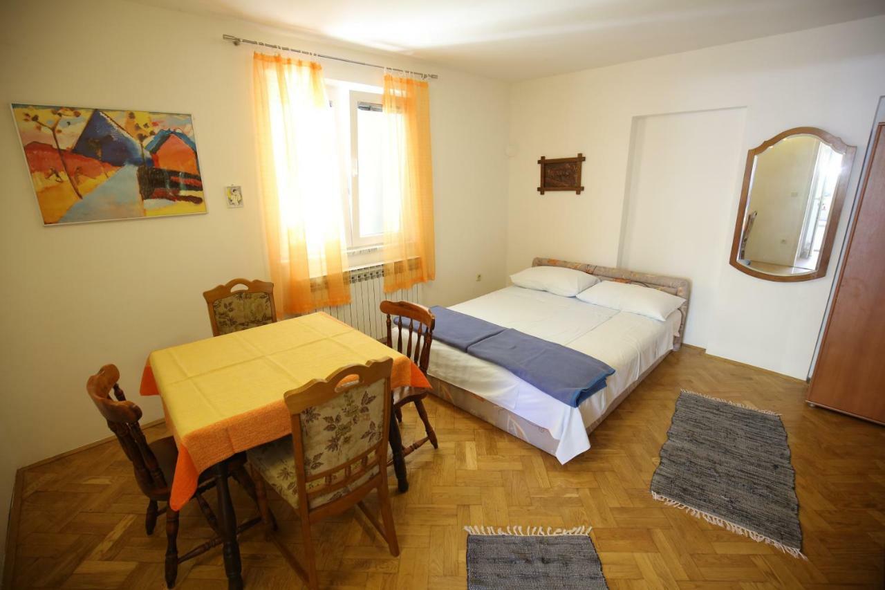 Apartments Paleka Petrčane Kültér fotó